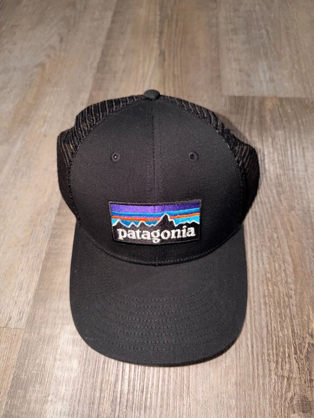 NEW Patagonia P-6 Logo LoPro Trucker Hat Black